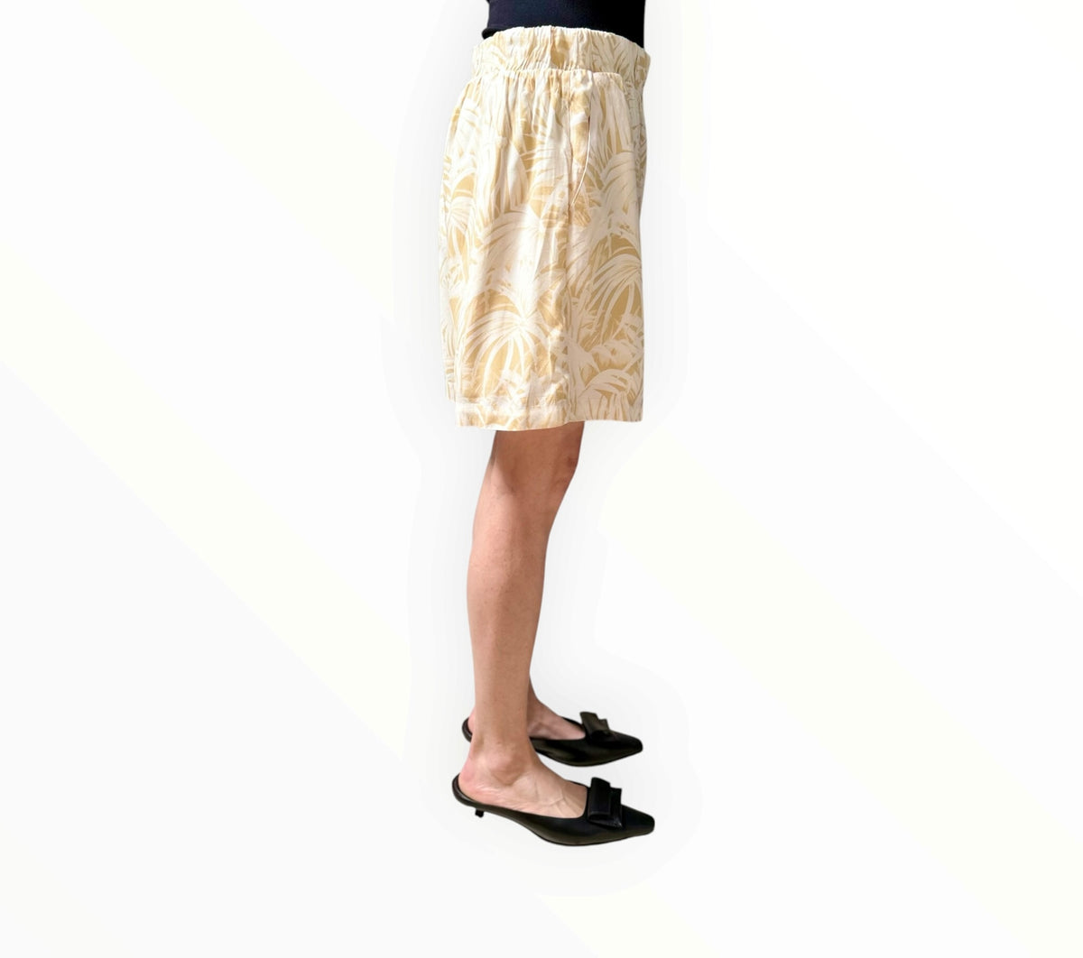 RT006560 - Anine Bing Candice Shorts - Cream/Beige - Size L