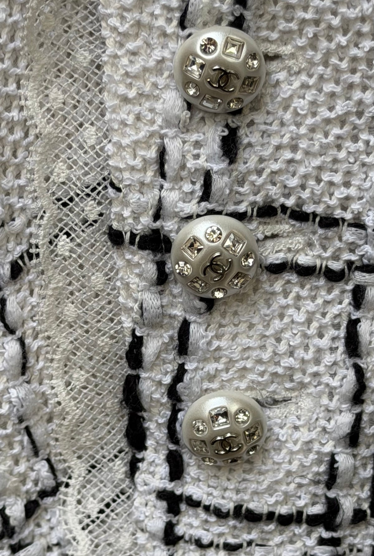 RT006590 - Chanel Cotton Tweed Blazer - White - Size 40